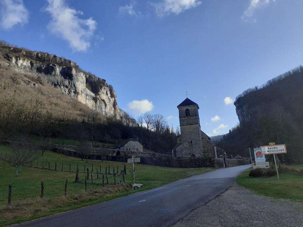 Gite Le Bout Du Monde Baume-les-Messieurs Zewnętrze zdjęcie